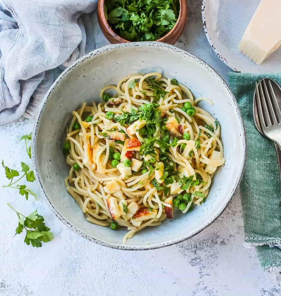 Veģetārie spageti Carbonara ar Halloumi sieru